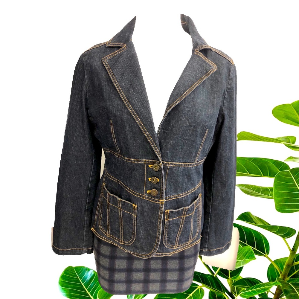 MASSINI  DARK BLUE DENIM JACKET THREE BUTTONS CLOSURE and cuffsSIZE SMALL